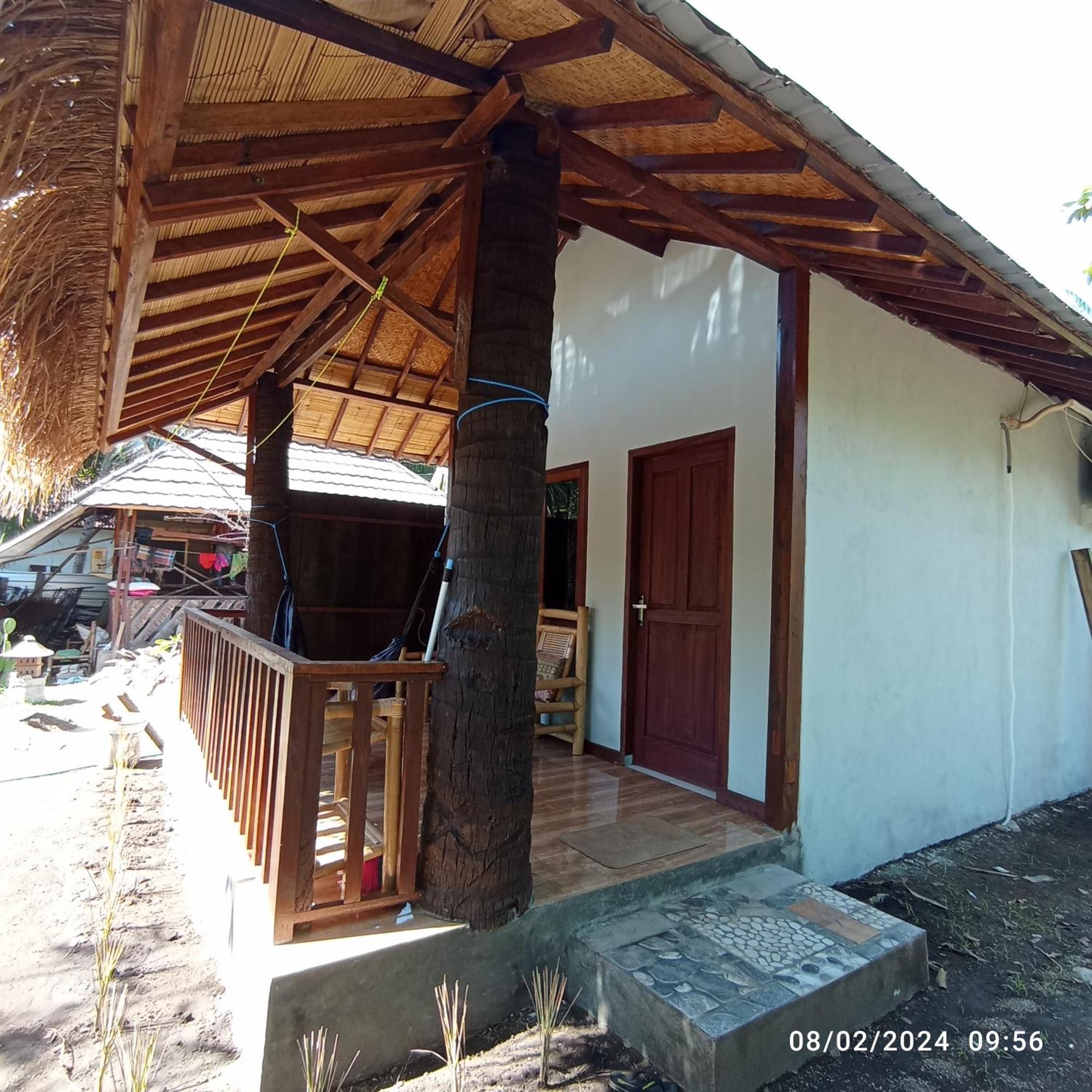 Tangga Bungalows Gili Air Exterior photo